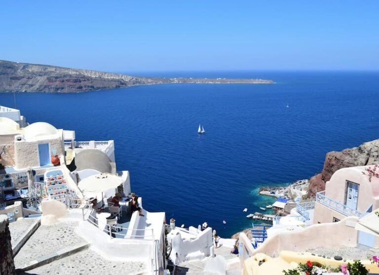 SANTORINI bucket list travel tips