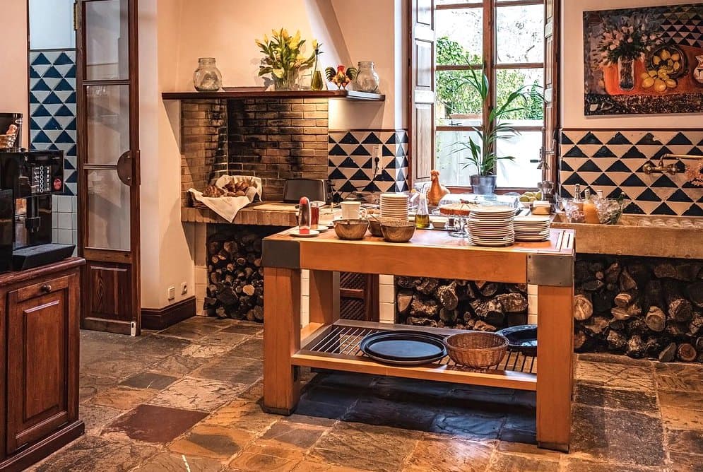 How To Create a Beautiful Mediterranean Style Kitchen